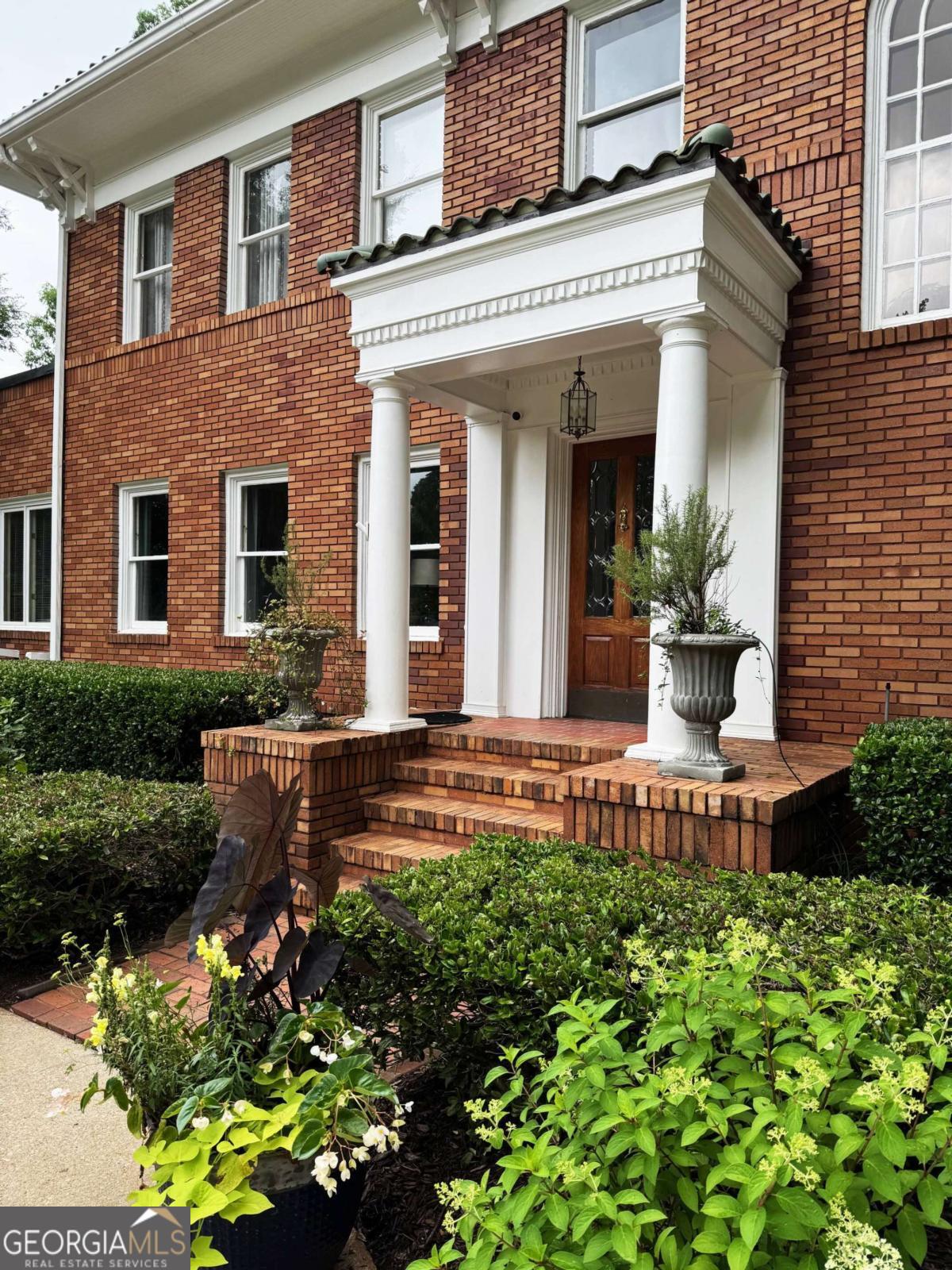 1036 Oxford RD NE