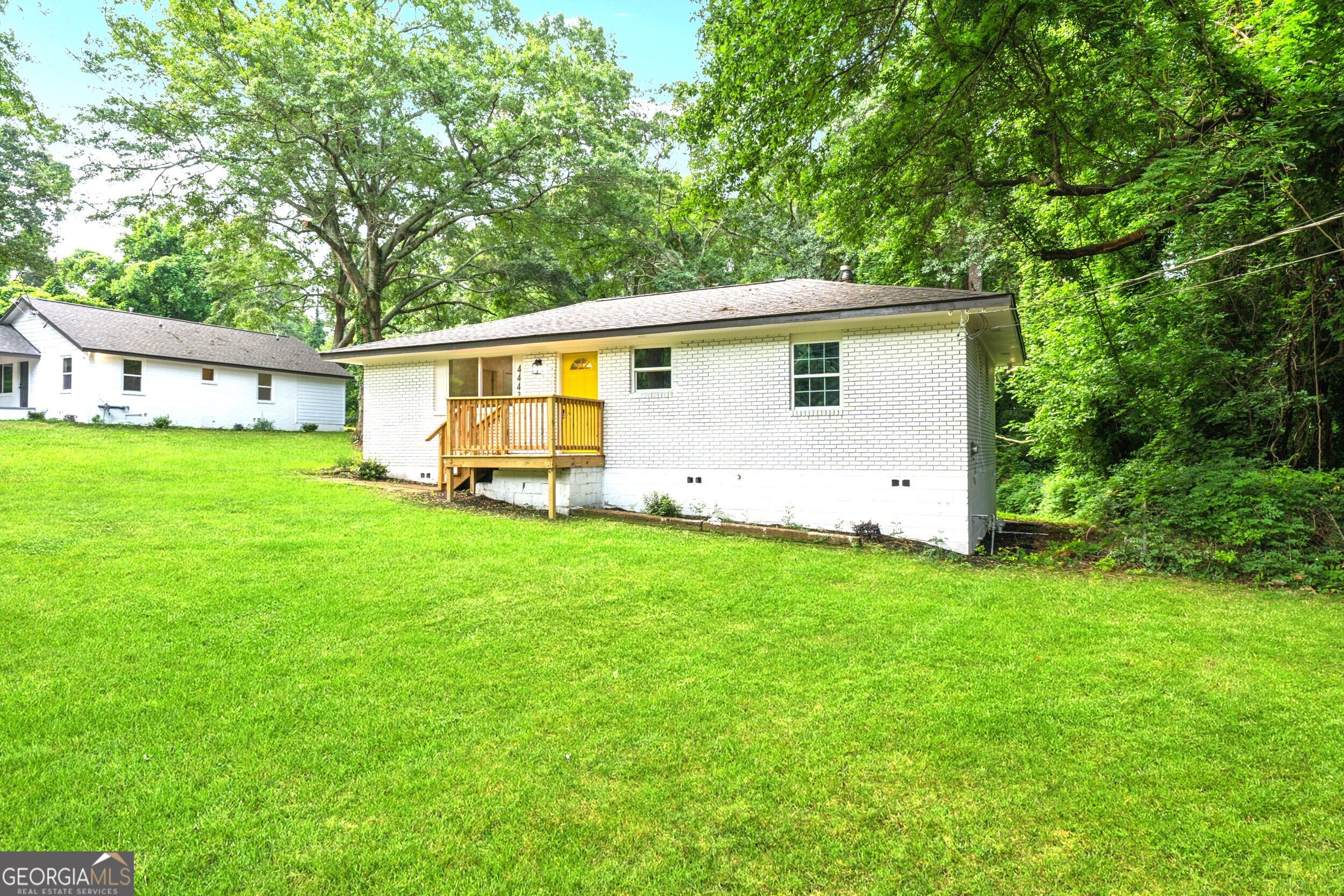 4443 FLAT SHOALS PKWY