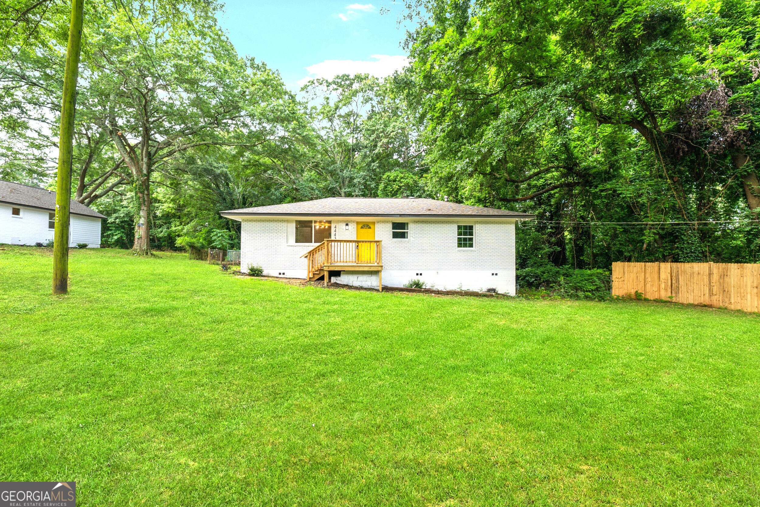 4443 FLAT SHOALS PKWY