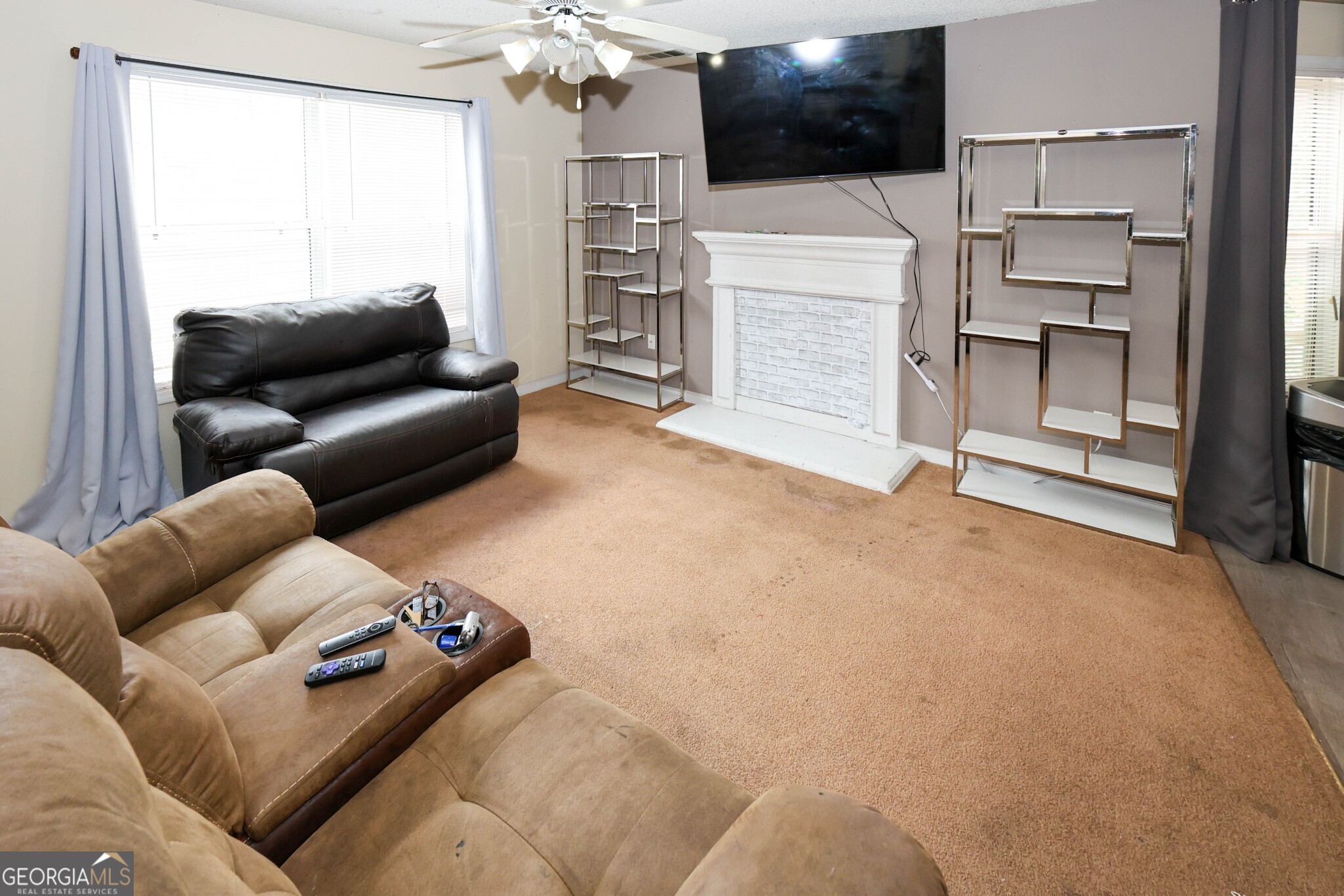 7212 Ravenwood LN