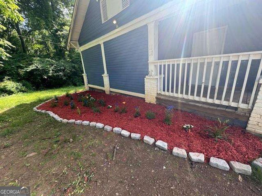 Photo of 1116 Northwest Drive NW, Atlanta, GA 30318 (MLS # 10734341)