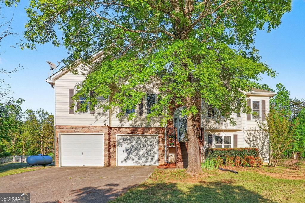 Photo of 65 Indian Hills Drive, Rydal, GA 30171 (MLS # 10731318)