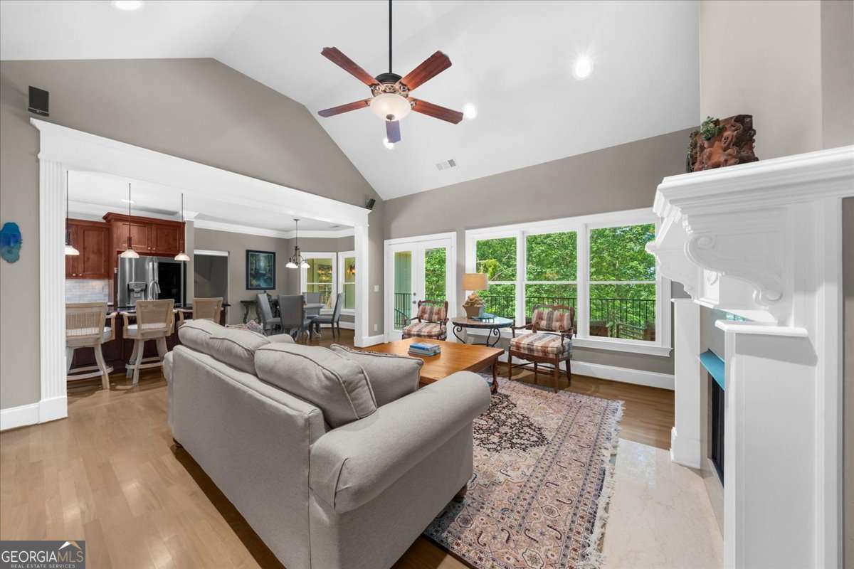5850 Lake Harbor TRL