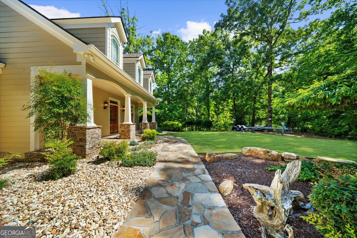 5850 Lake Harbor TRL
