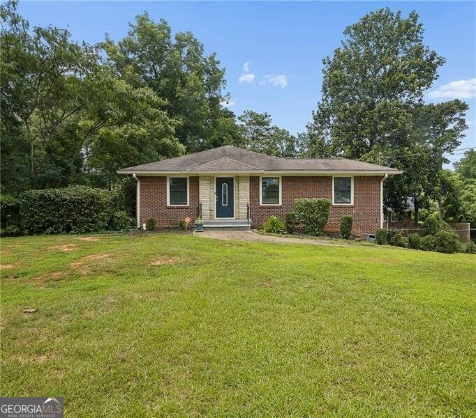 Photo of 1900 Rogers Avenue SW, Atlanta, GA 30310 (MLS # 10815638)
