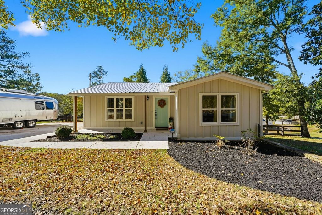 Photo of 4706 Waters Road, Woodstock, GA 30188 (MLS # 10638629)