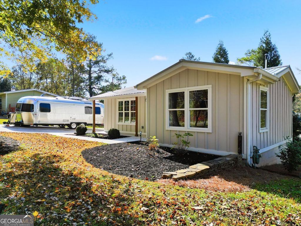 Photo of 4706 Waters Road, Woodstock, GA 30188 (MLS # 10638629)