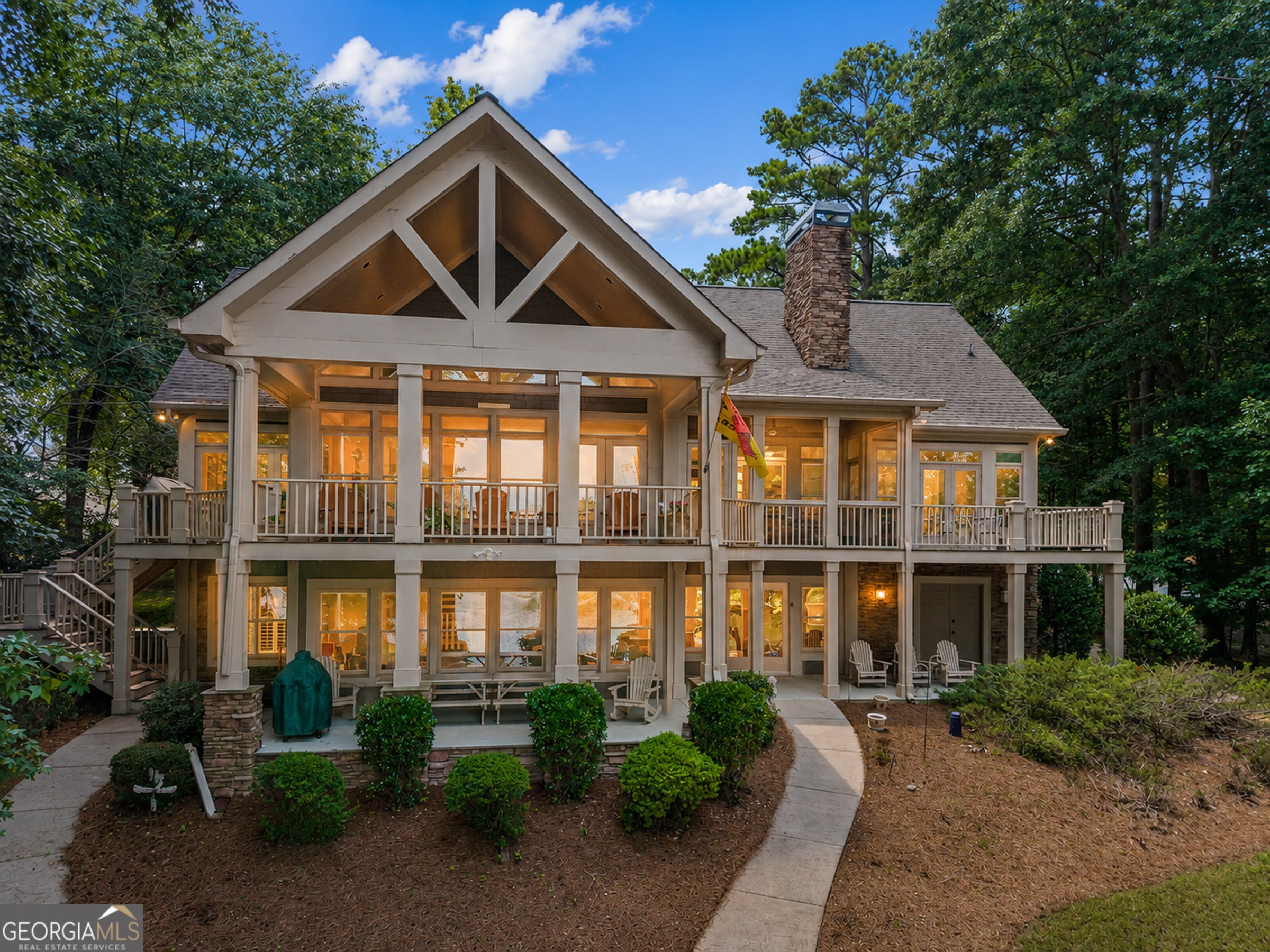 1020 Colonial CT