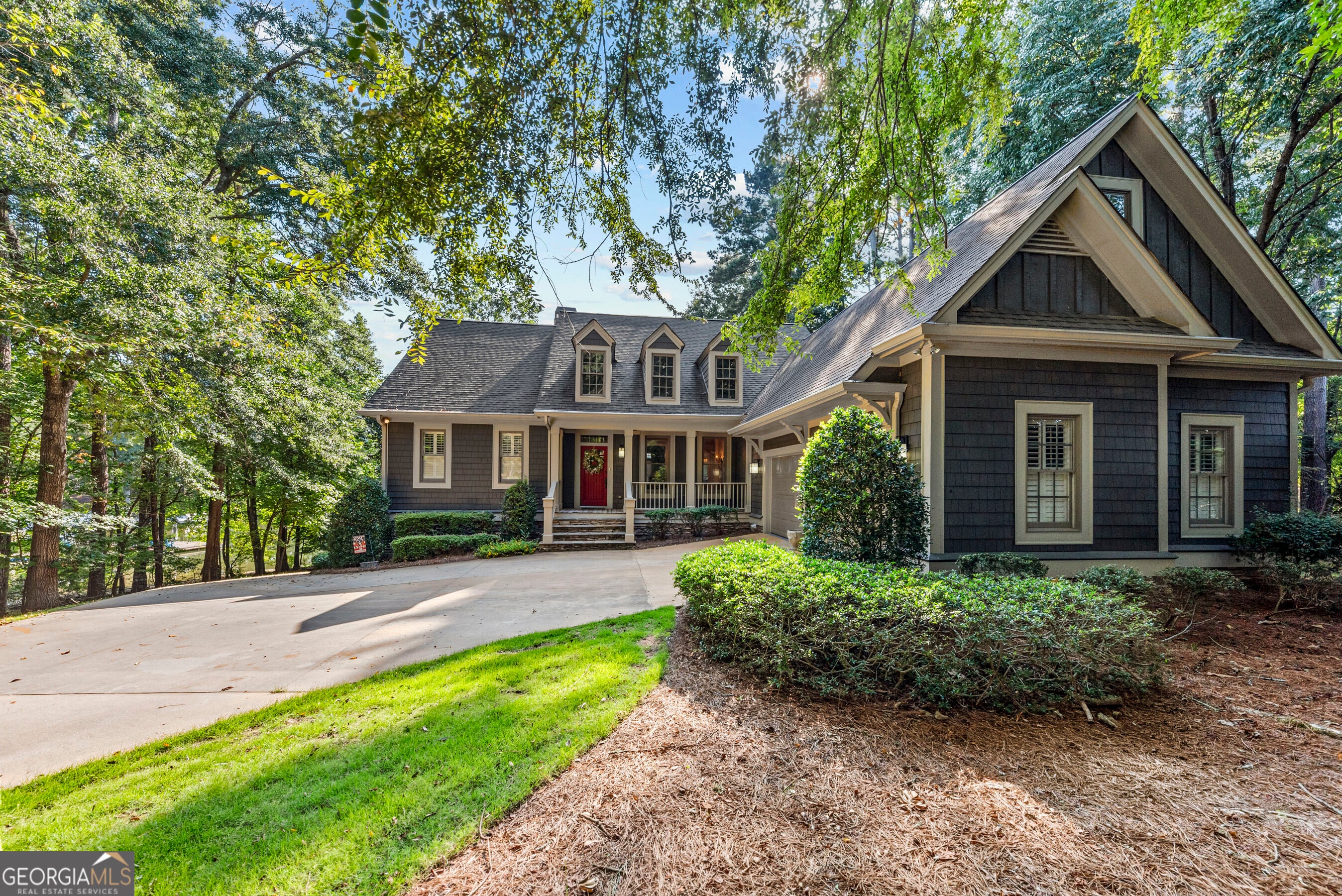 1020 Colonial CT