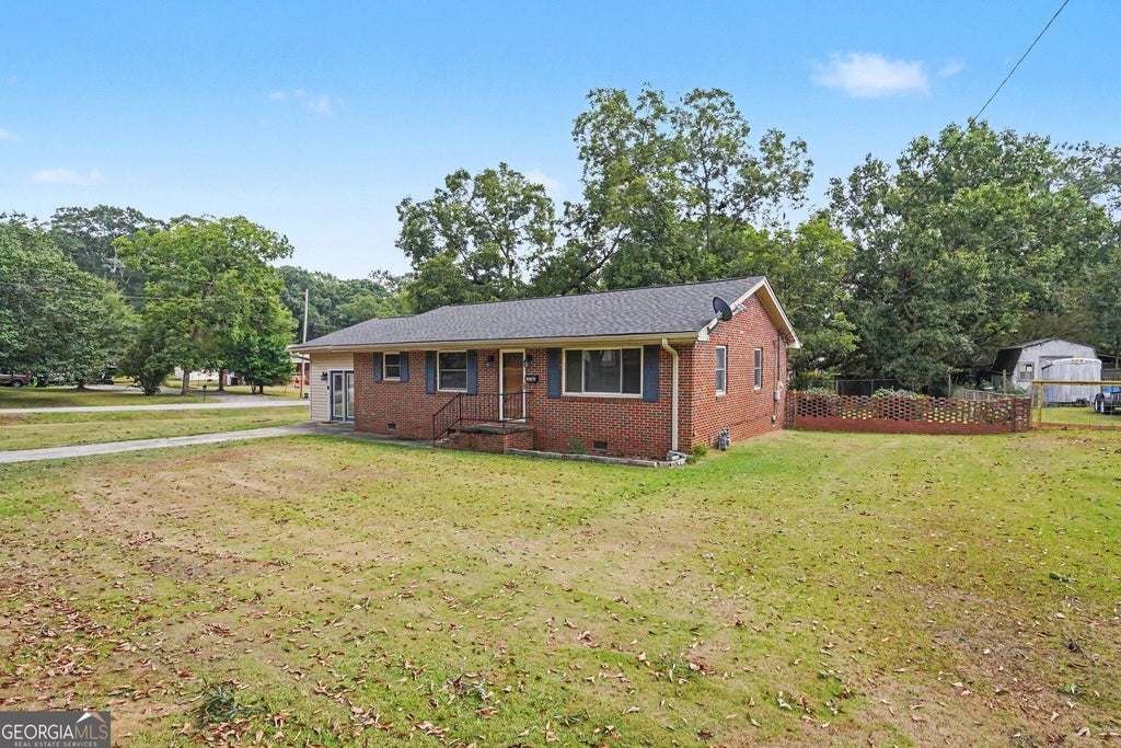 Photo of 415 Taylor Street, Barnesville, GA 30204 (MLS # 10842955)