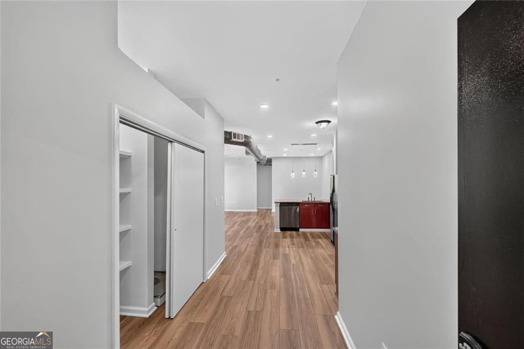 5300 Peachtree RD #1111
