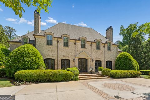 Photo of 4235 Regency Court NW, Atlanta, GA 30327 (MLS # 10753928)