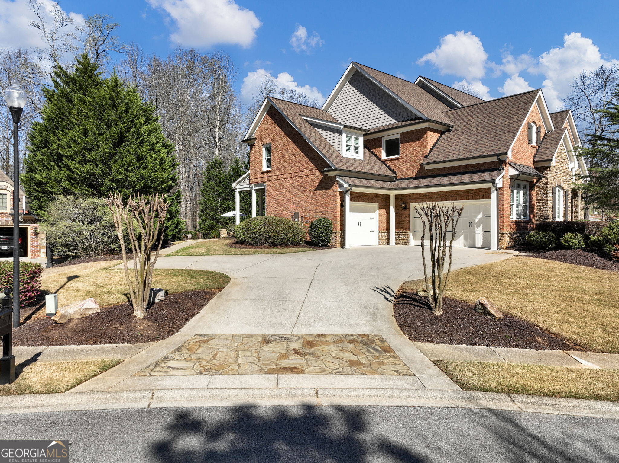 2202 Crimson King DR