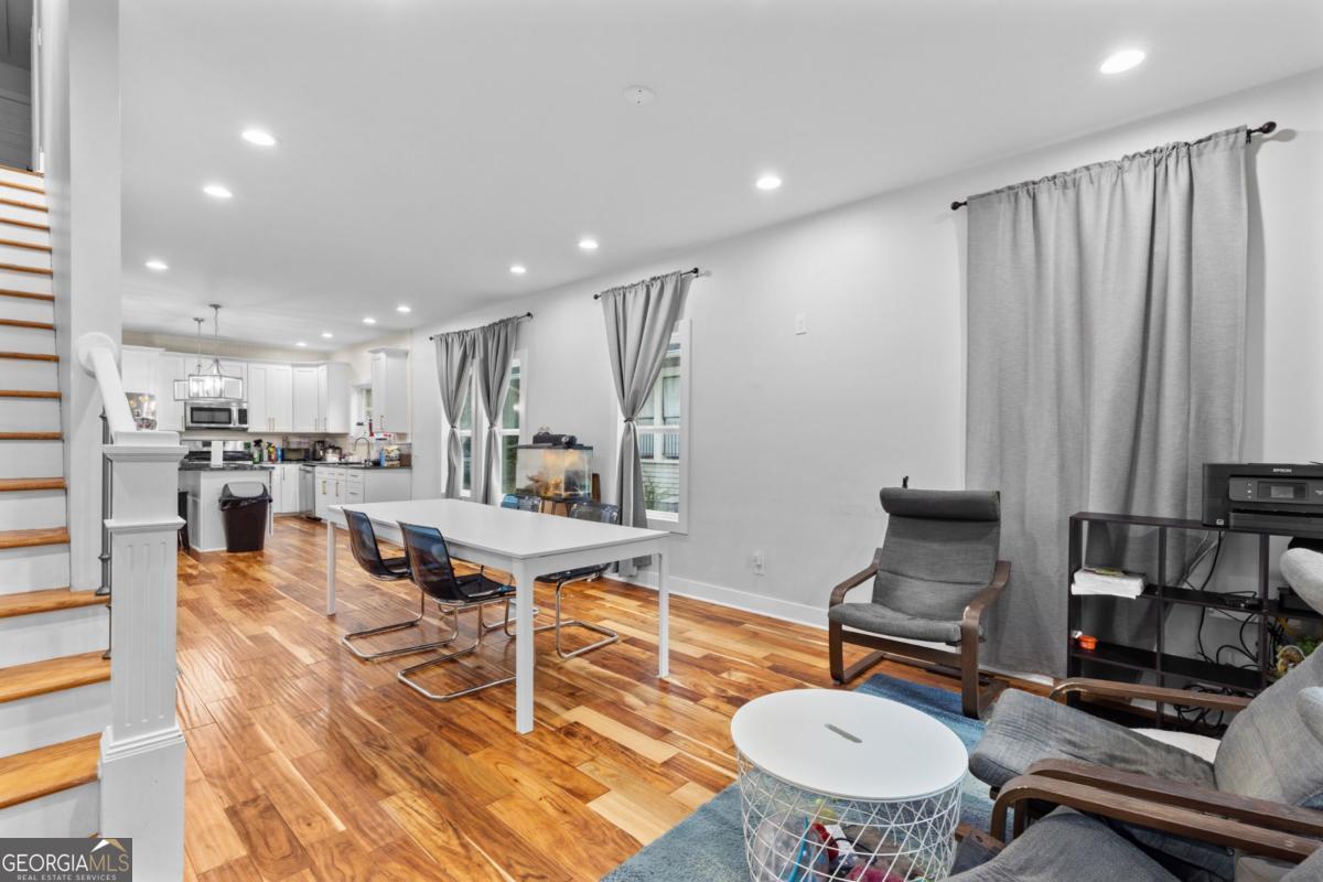 1405 Athens AVE SW