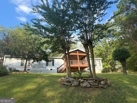 A home in Dawsonville