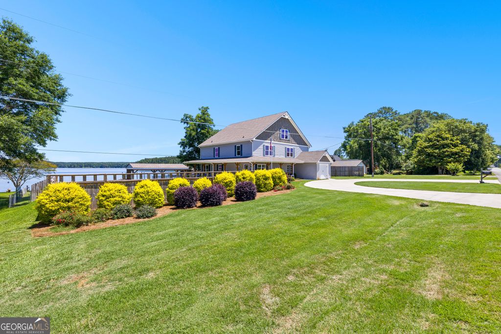 Photo of 249 Lakeshore Circle, Milledgeville, GA 31060 (MLS # 10782252)