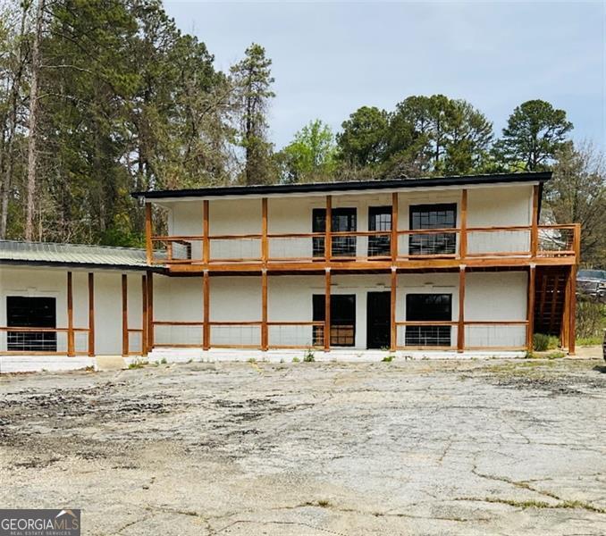 503 Memorial DR
