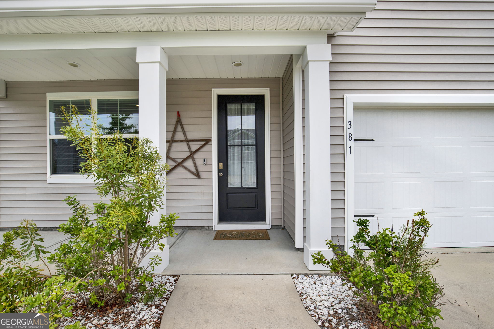 381 Hogan DR