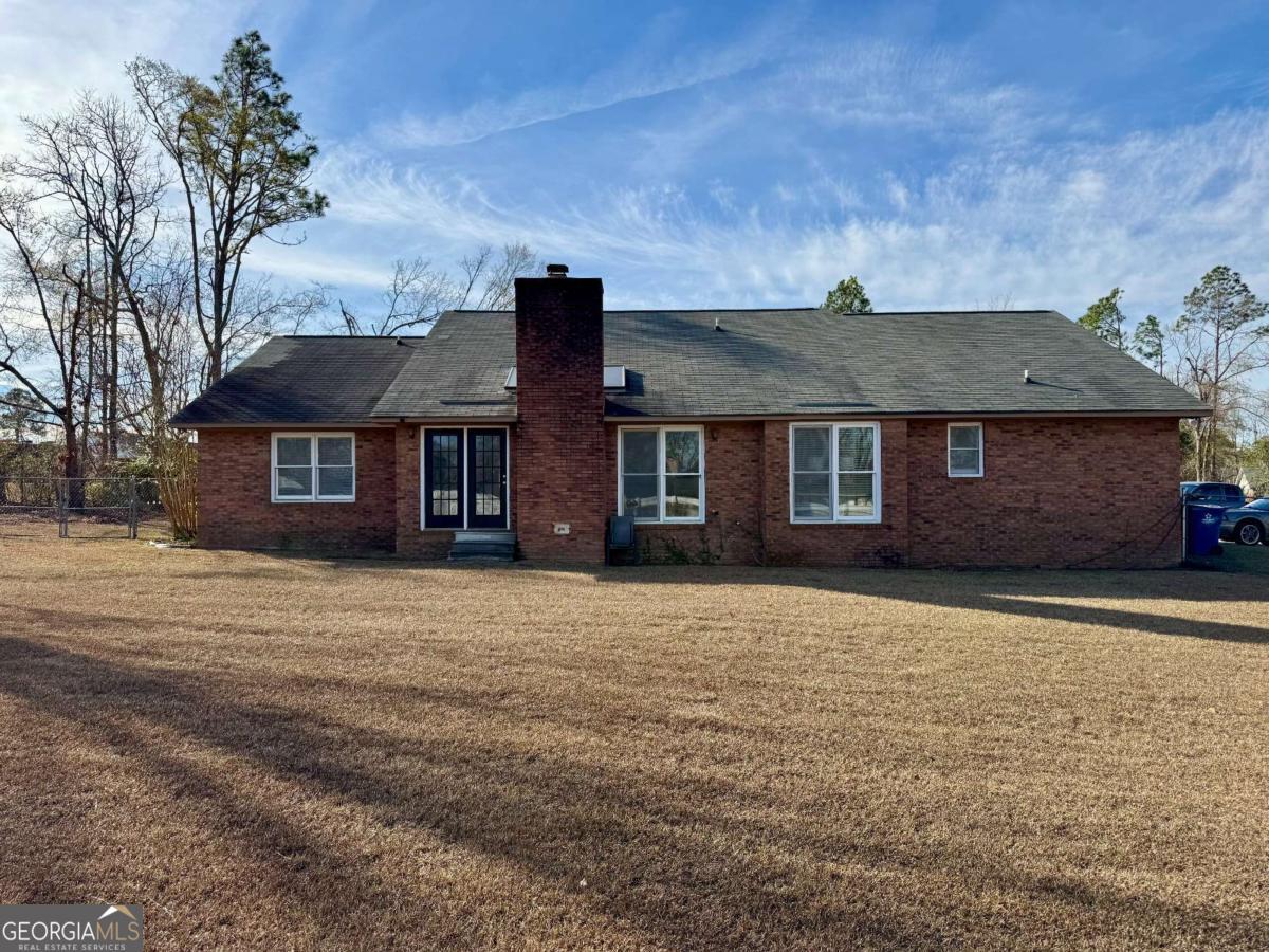 818 Miracle LN