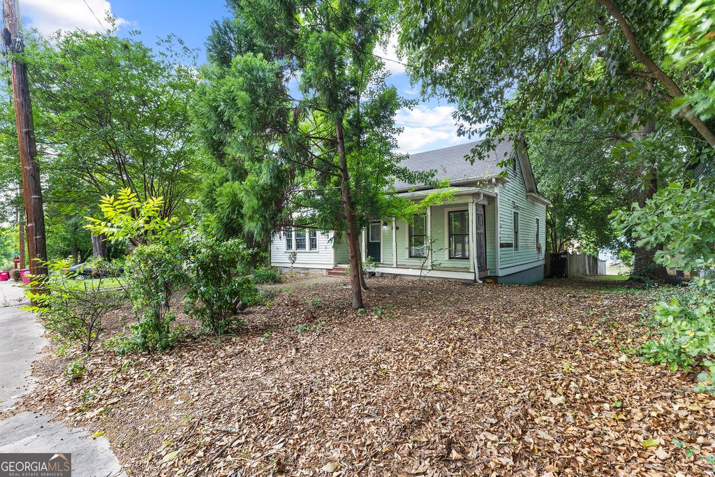 Photo of 1469 Chestnut Street, Macon, GA 31201 (MLS # 10761742)