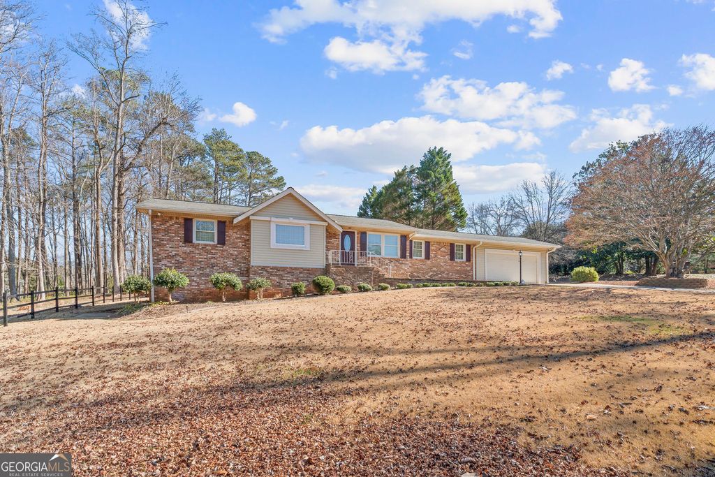 Photo of 4205 S Hurt Road SW, Smyrna, GA 30082 (MLS # 10674304)