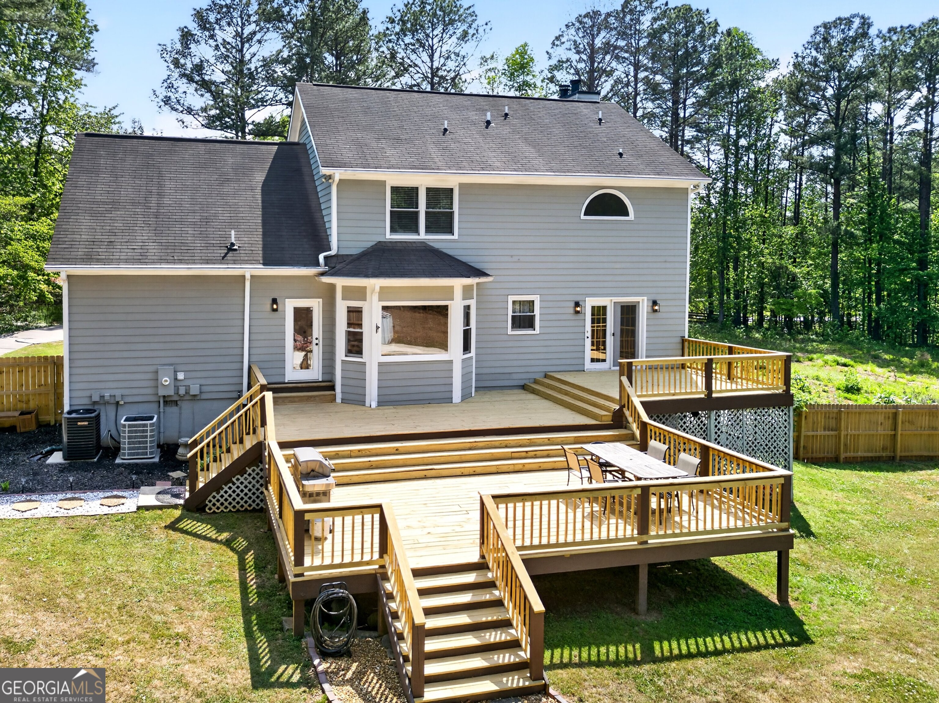 68 Dallas DR