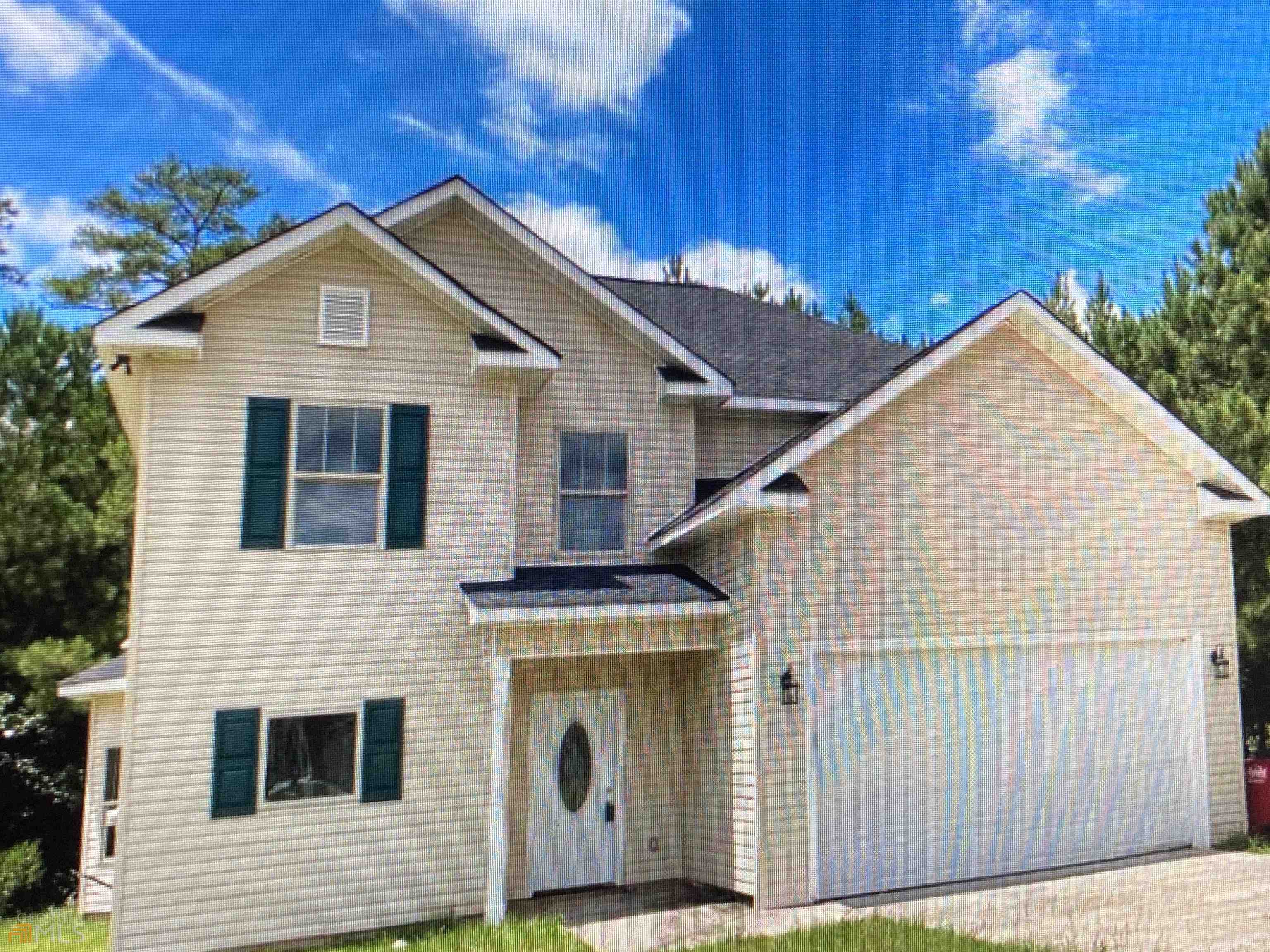 VERY NICE HOME READY FOR YOU AND YOUR FAMILY.