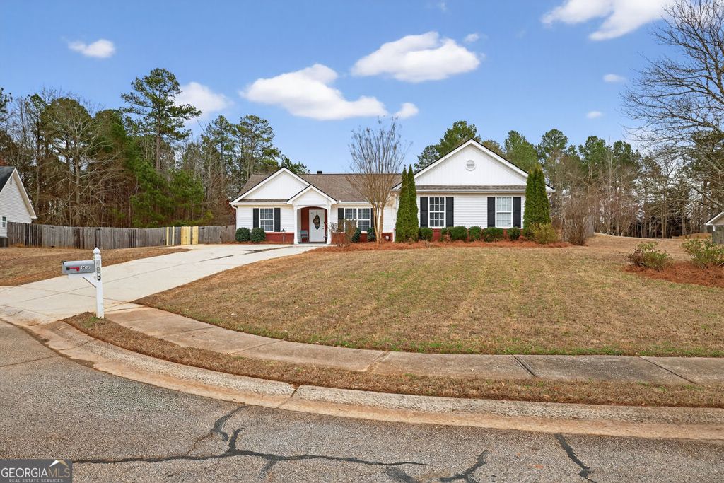 Photo of 405 Bradford Way, Auburn, GA 30011 (MLS # 10678328)
