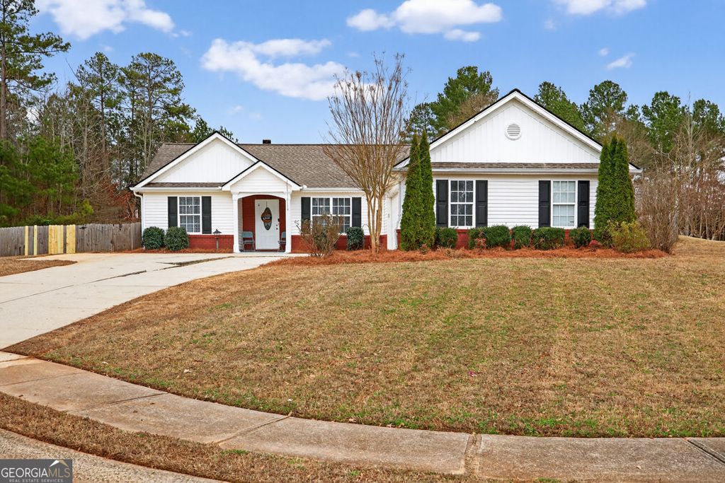 Photo of 405 Bradford Way, Auburn, GA 30011 (MLS # 10678328)