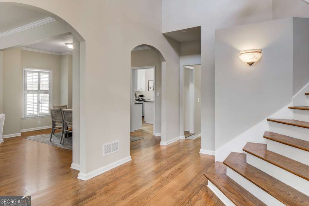 2059 Howell Mill RD NW