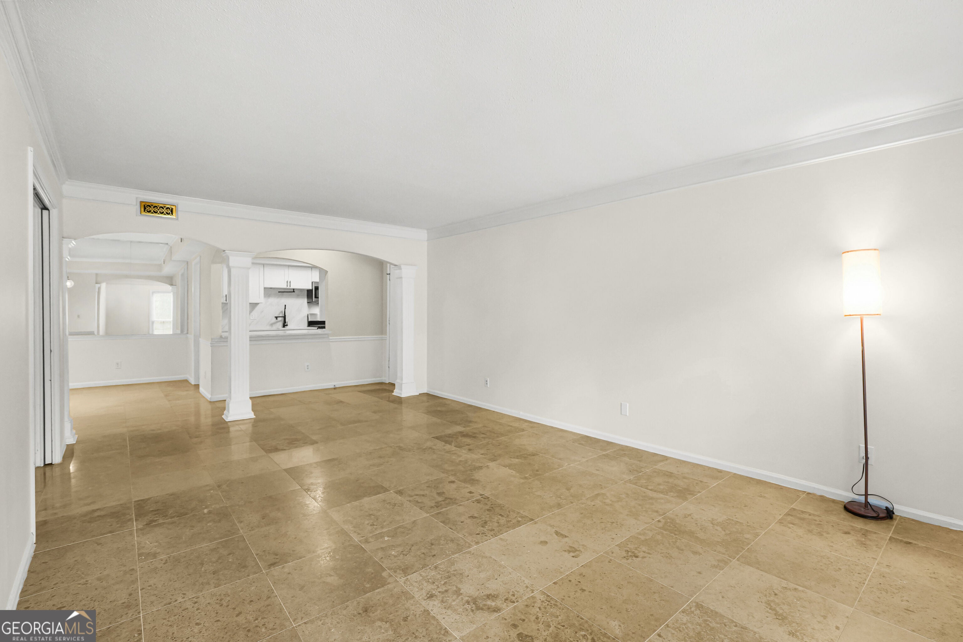 6851 Roswell RD M13