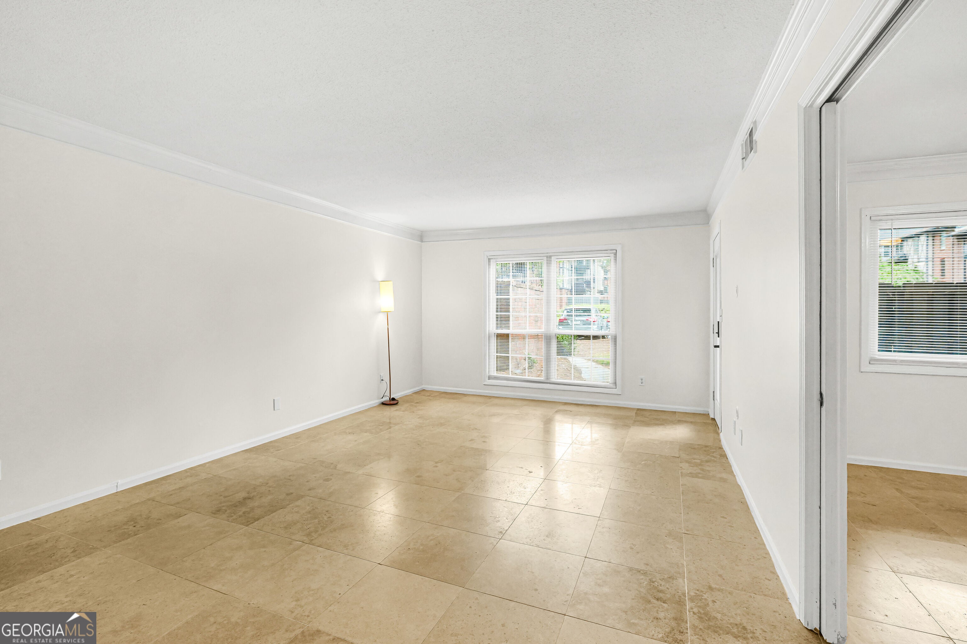 6851 Roswell RD M13