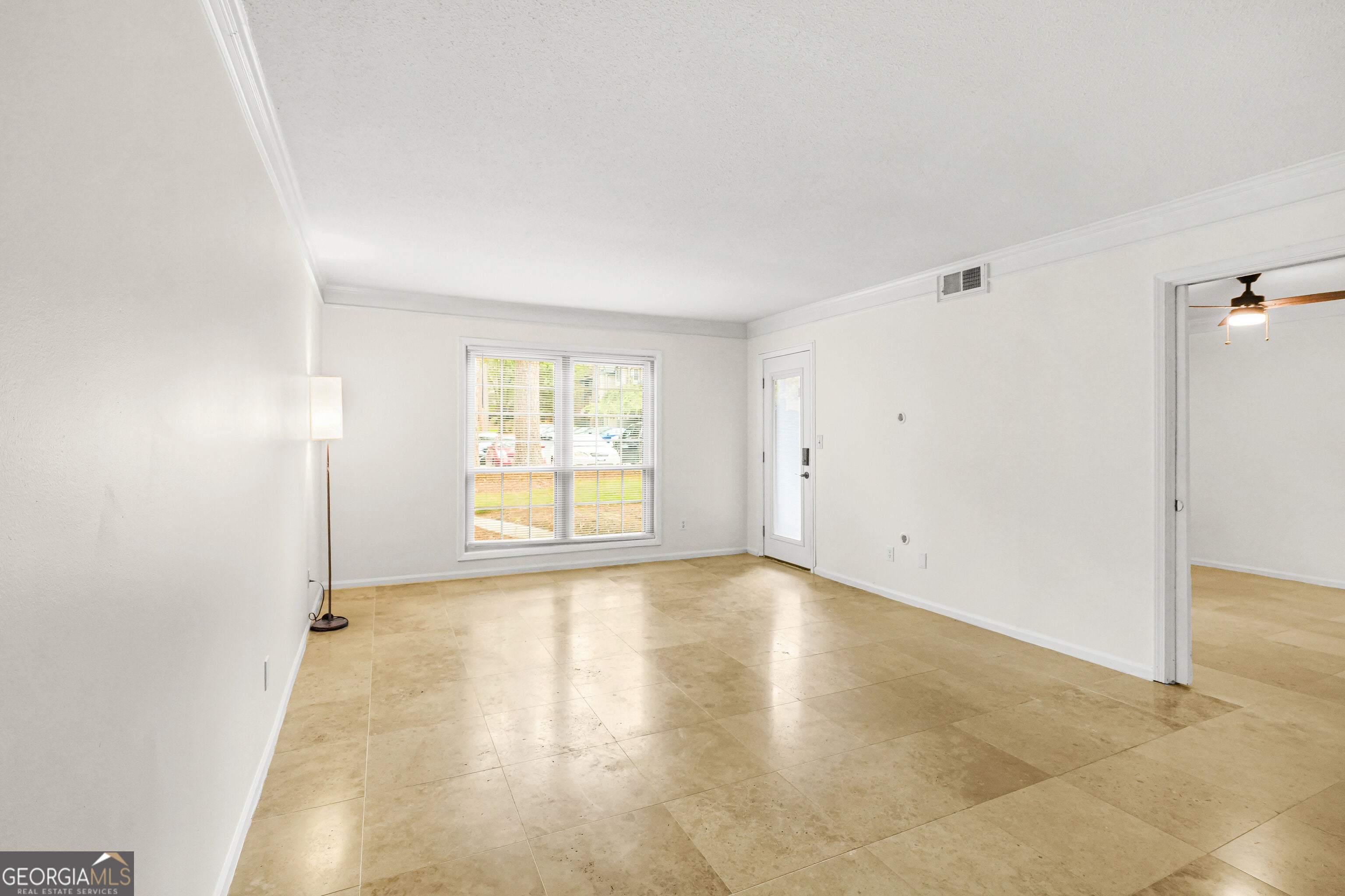 6851 Roswell RD M13