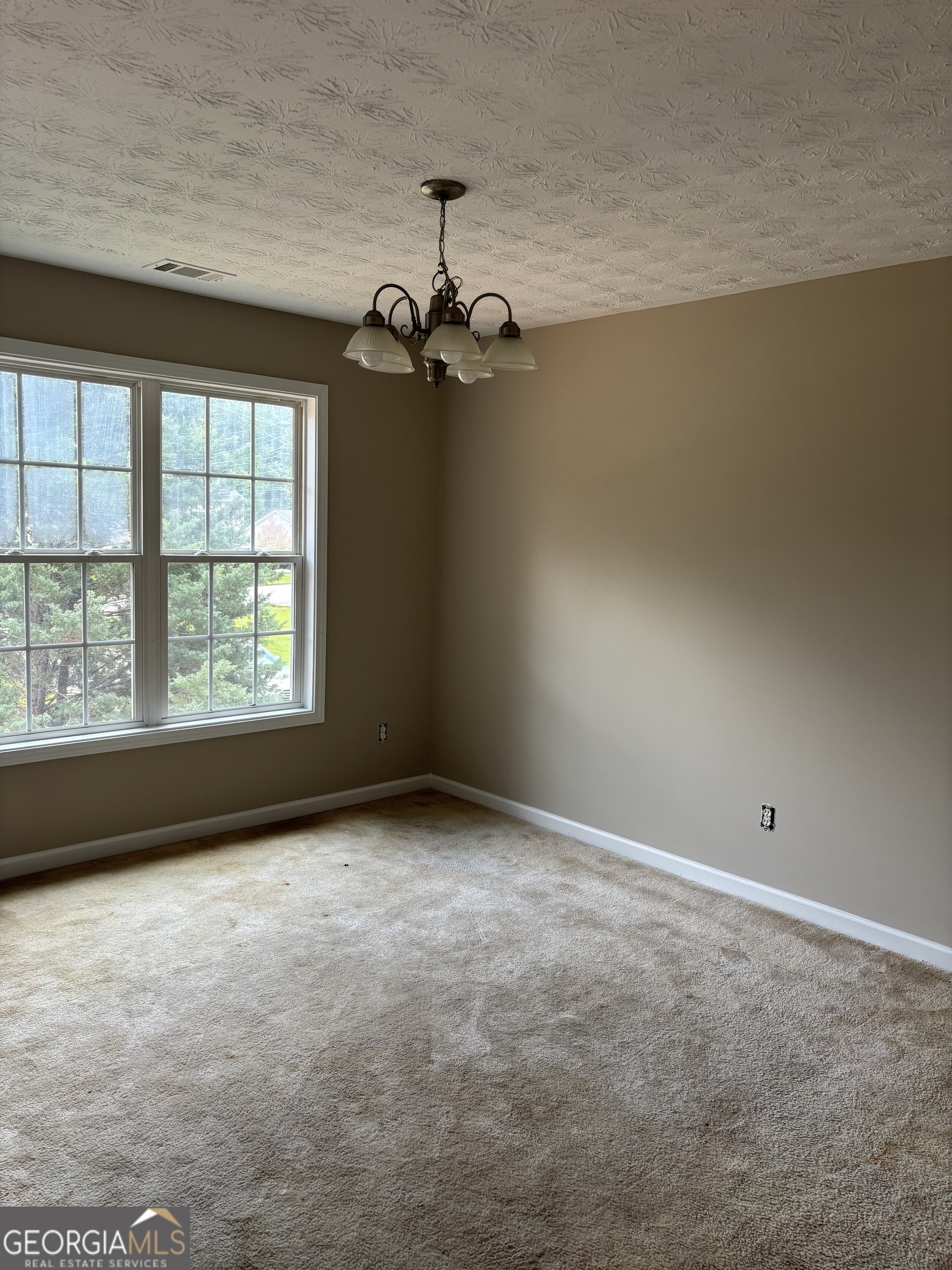142 Longstreet CIR