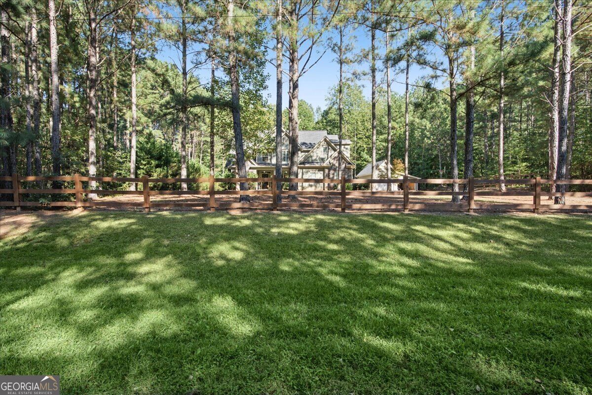 1527 Tibbitts RD