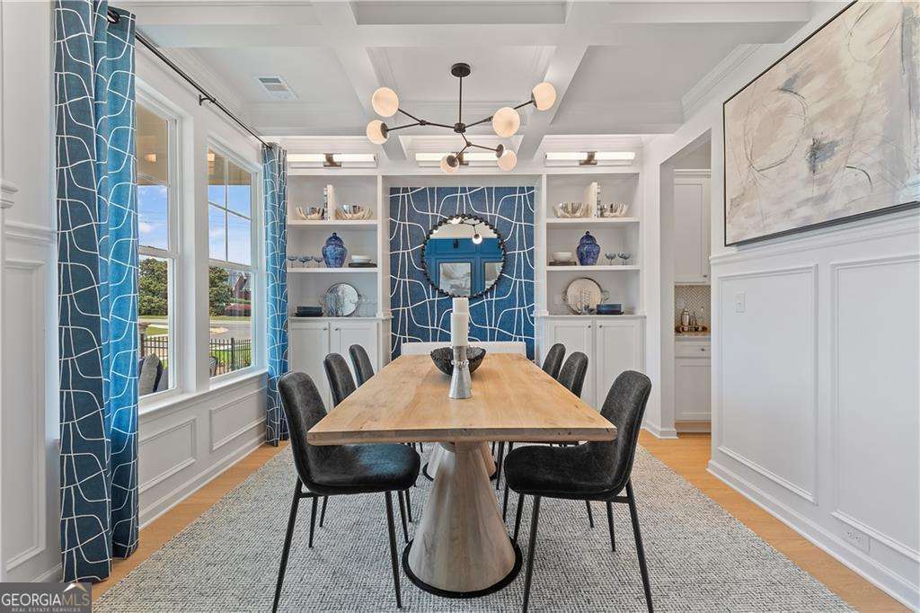 137 Compass RD