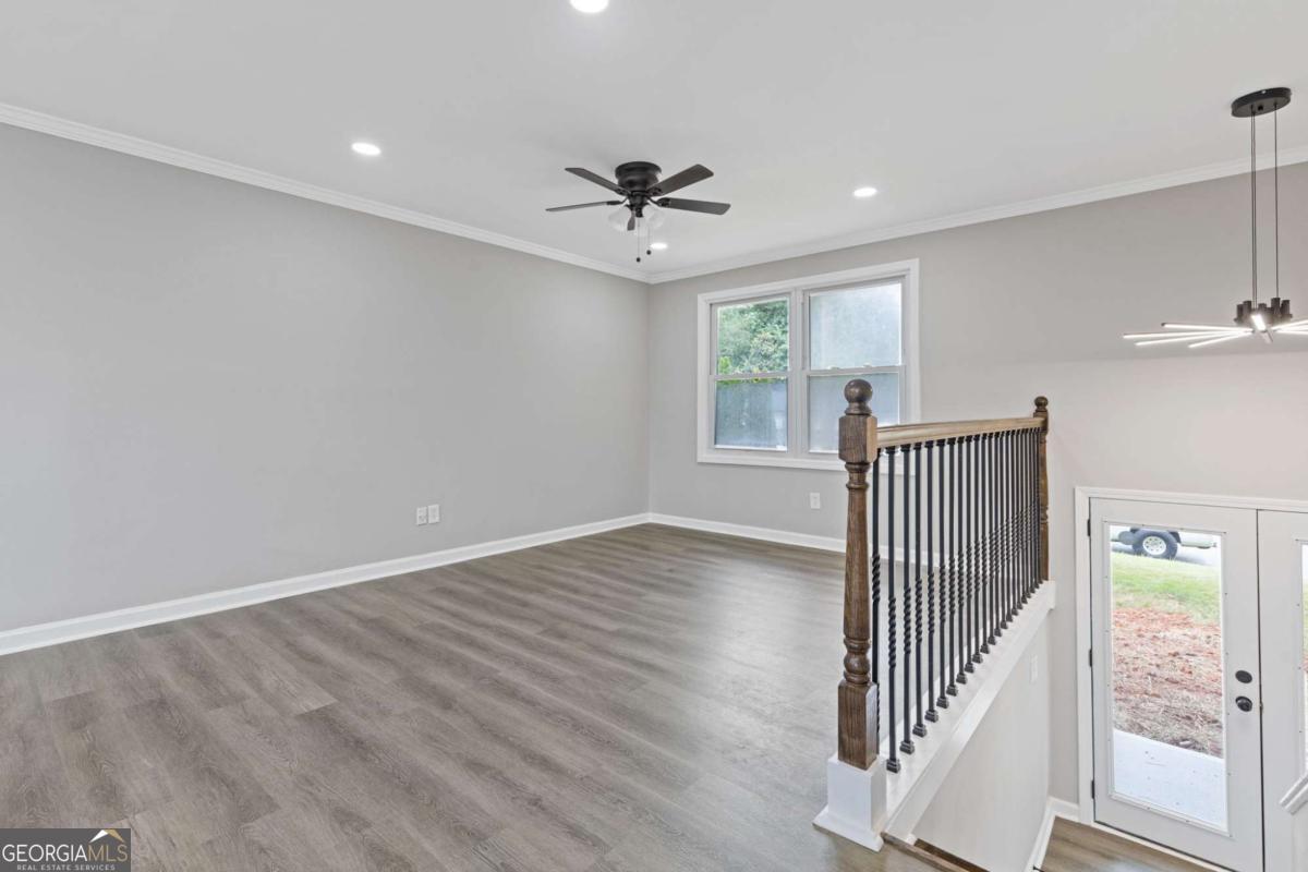 1056 Mockingbird TRL