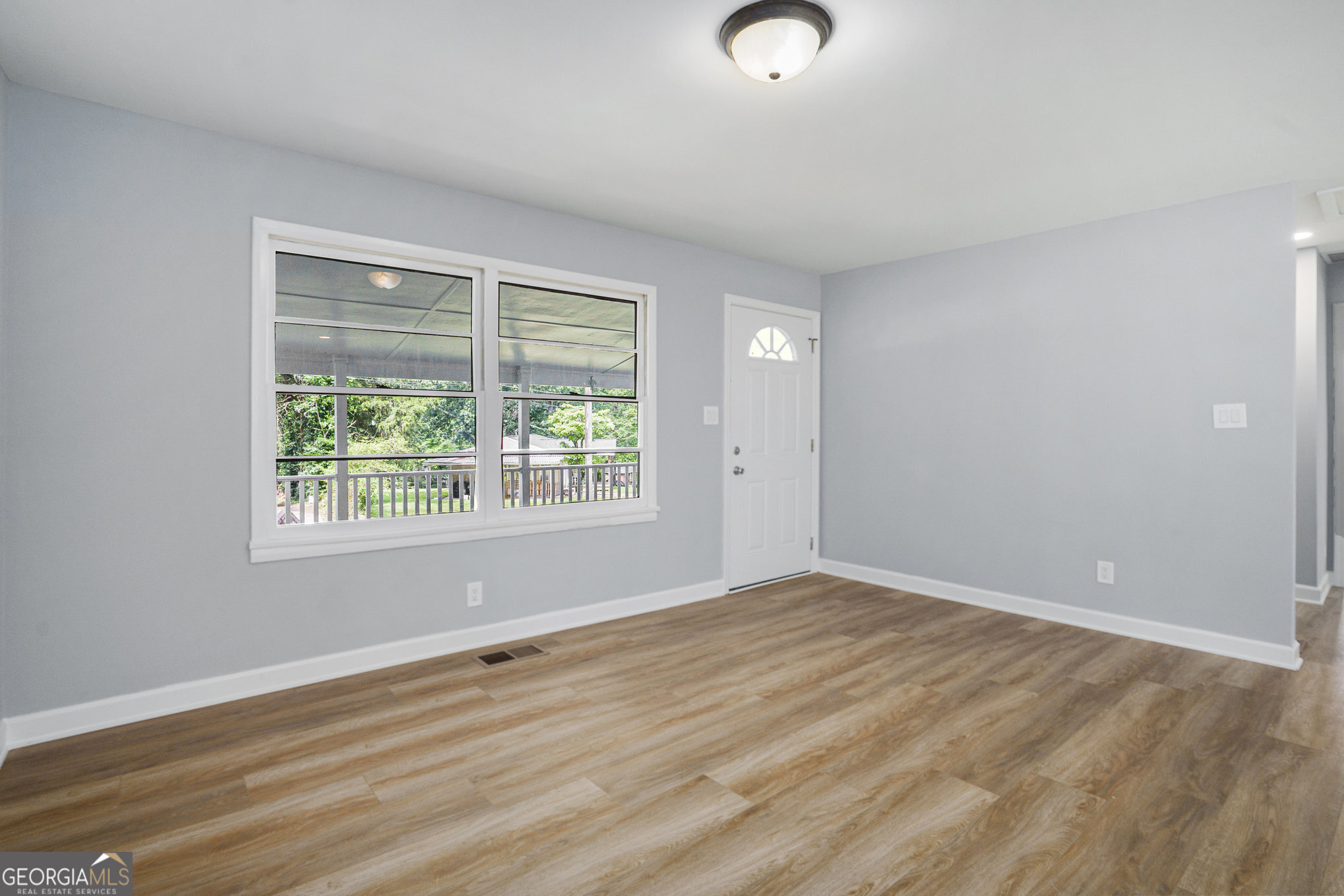 ROCKIN HILL MANOR - Residential