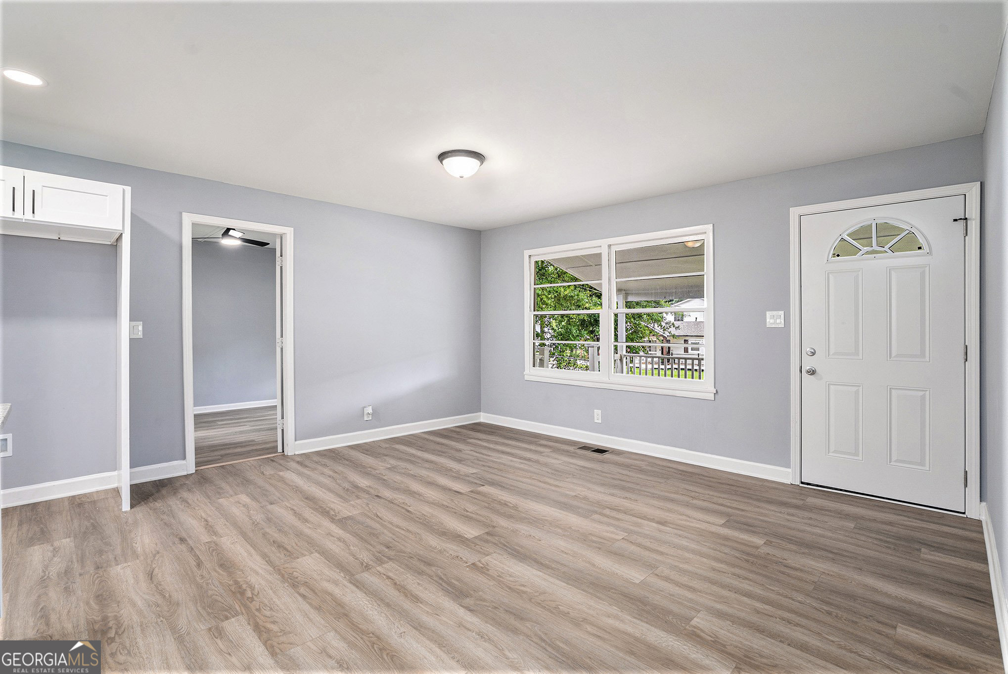 ROCKIN HILL MANOR - Residential