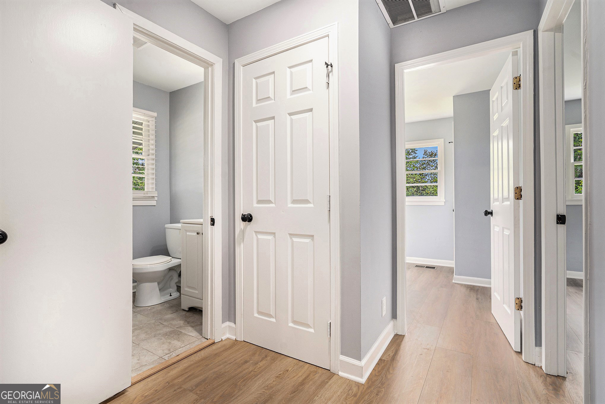 ROCKIN HILL MANOR - Residential