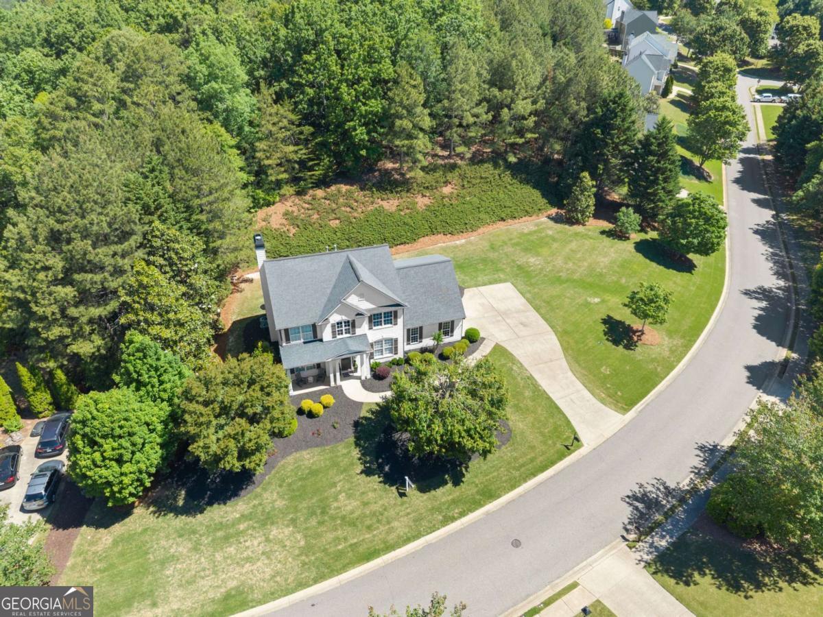 4935 Luke DR