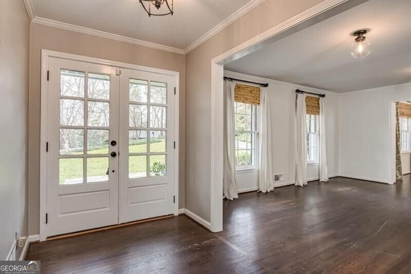 Photo of 4601 Club Circle NE, Atlanta, GA 30319 (MLS # 10831965)