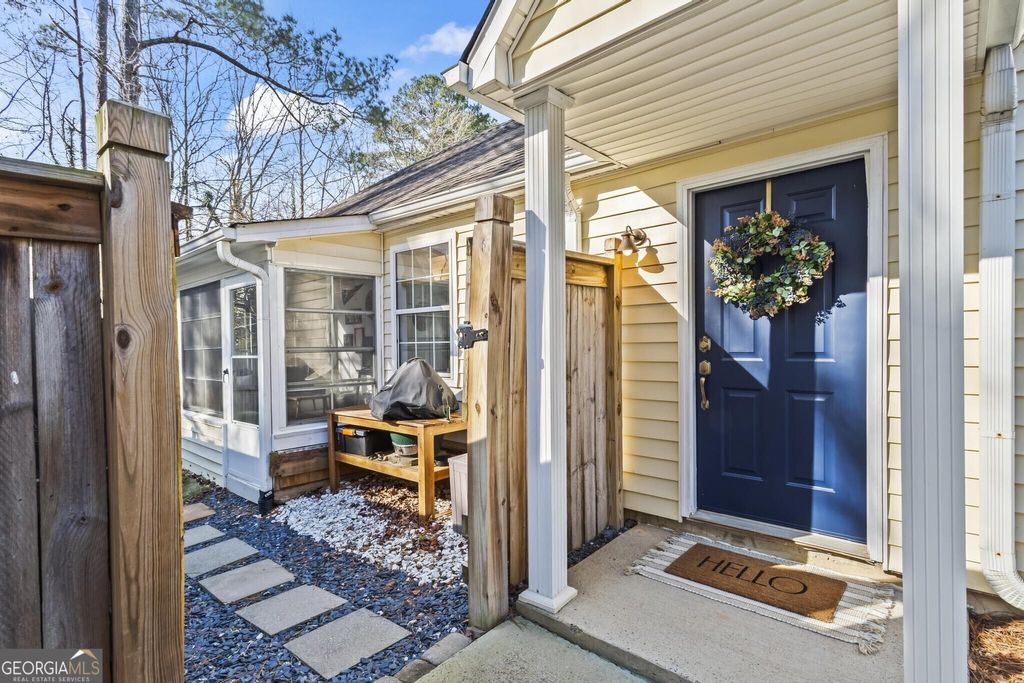 Photo of 261 Dennis Drive, Alpharetta, GA 30009 (MLS # 10702429)