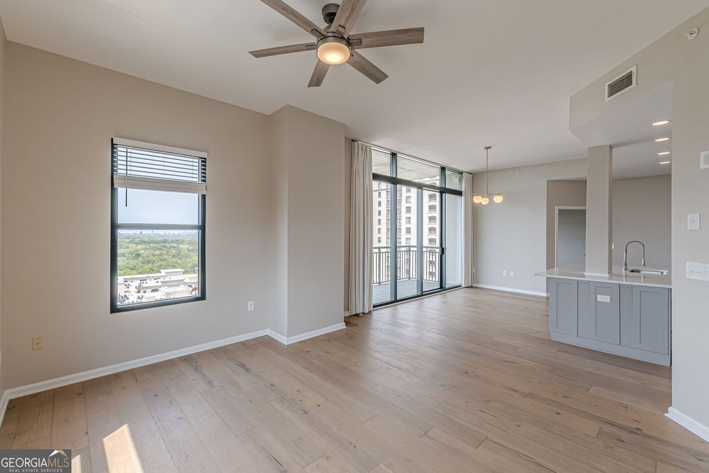 Photo of 3040 Peachtree Road NW #1611, Atlanta, GA 30305 (MLS # 10728802)