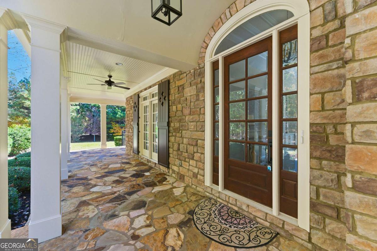 101 Smith Forest LN