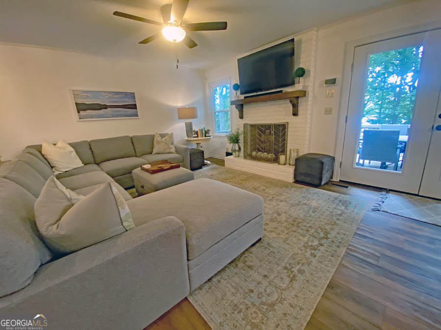 98 Rue Beau Rivage