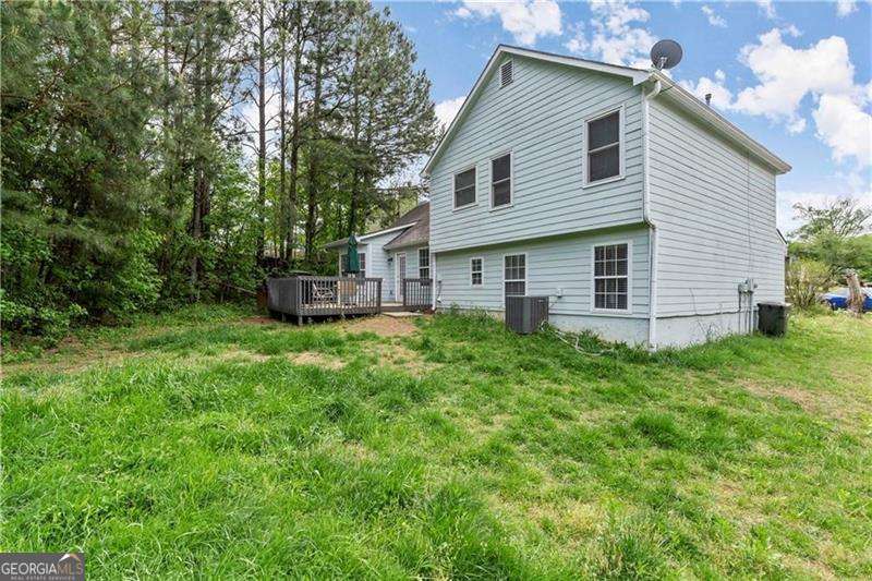 1700 English Ivey LN NW