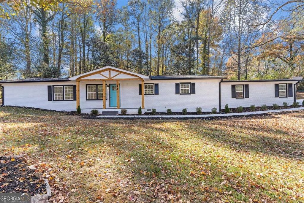 Photo of 85 N Greenwood Dr, Carrollton, GA 30117 (MLS # 10715390)