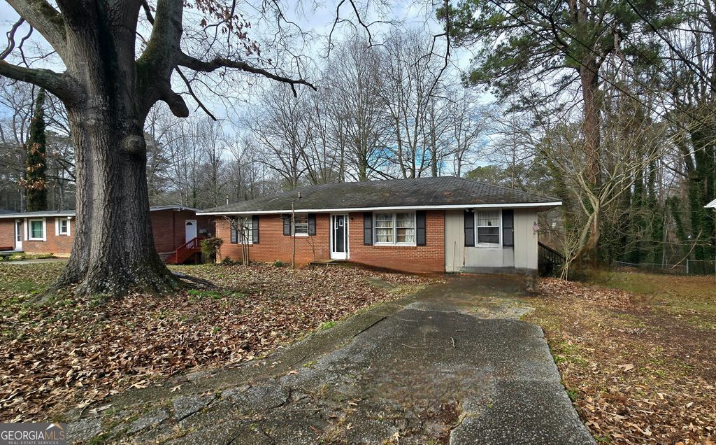 Photo of 119 Ingleside Dr, Jonesboro, GA 30236 (MLS # 10674608)