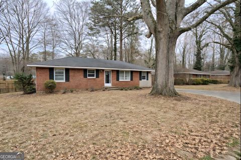 Photo of 119 Ingleside Dr, Jonesboro, GA 30236 (MLS # 10674608)